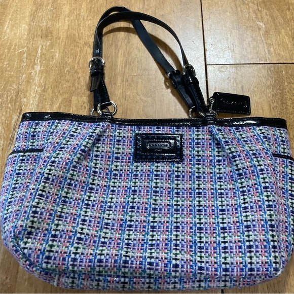 Coach handbag 9.5 tall 15.5 wide - Picture 1 of 9